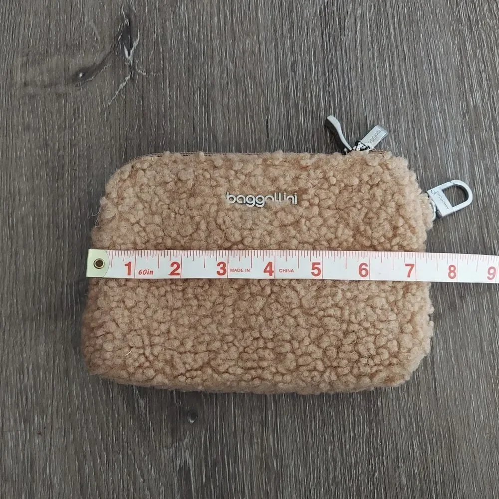 Baggallini On the Go Daily RFID Fleece Sherpa Pouch